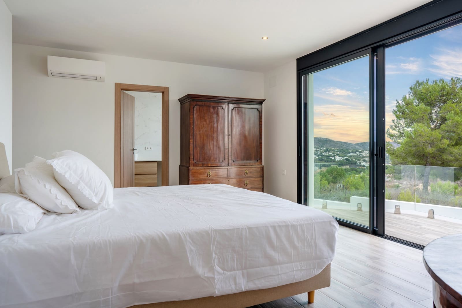 3 slaapkamer Villa te koop in Moraira met garage - € 1.499.990 (Ref: 9484643)