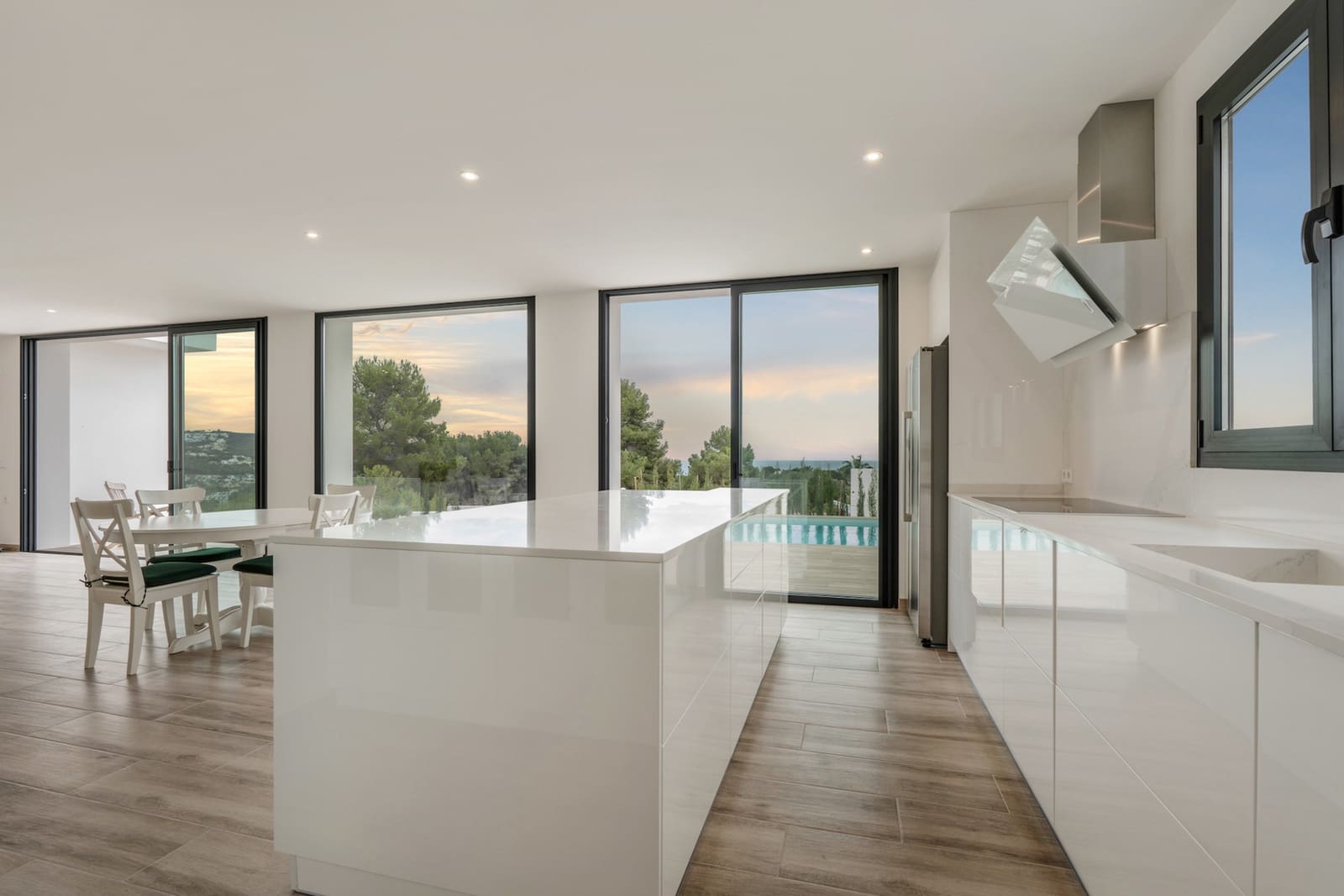 3 slaapkamer Villa te koop in Moraira met garage - € 1.499.990 (Ref: 9484643)