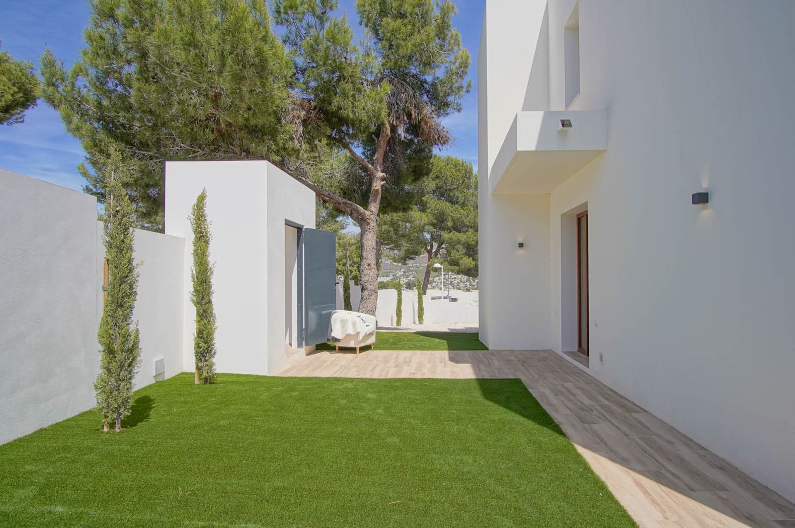 3 slaapkamer Villa te koop in Moraira met garage - € 1.499.990 (Ref: 9484643)