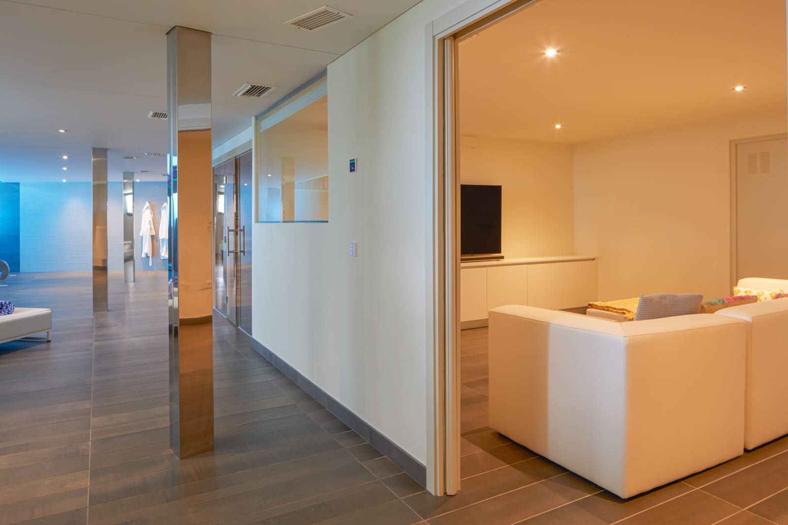 4 slaapkamer Villa te koop in Moraira met garage - € 3.750.000 (Ref: 9484646)