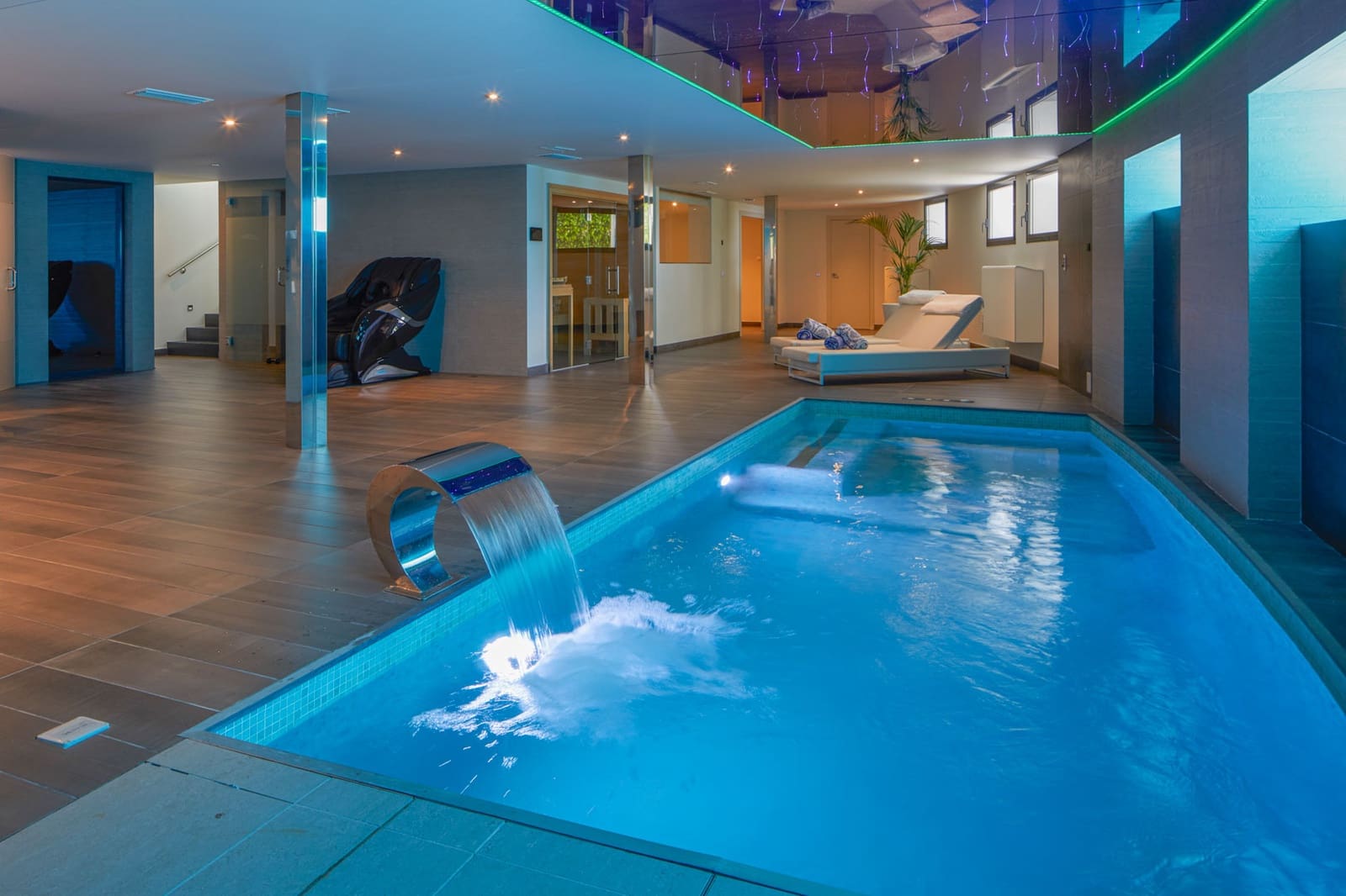 4 slaapkamer Villa te koop in Moraira met garage - € 3.750.000 (Ref: 9484646)