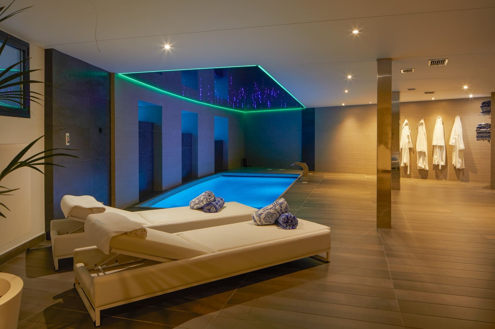 4 slaapkamer Villa te koop in Moraira met garage - € 3.750.000 (Ref: 9484646)