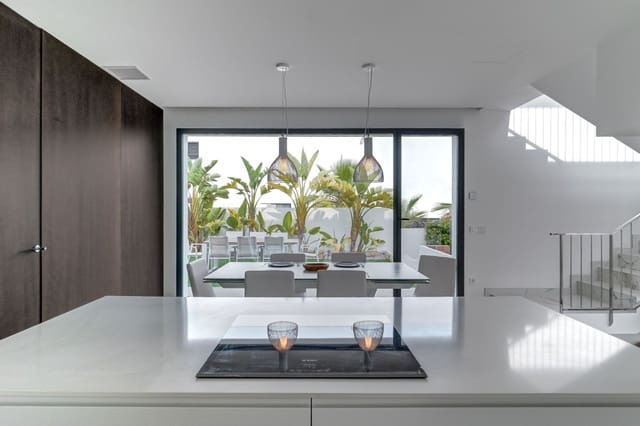 4 quarto Moradia para venda em Casco Urbano, Teulada-Moraira com garagem - 1 200 000 € (Ref: 9484647)