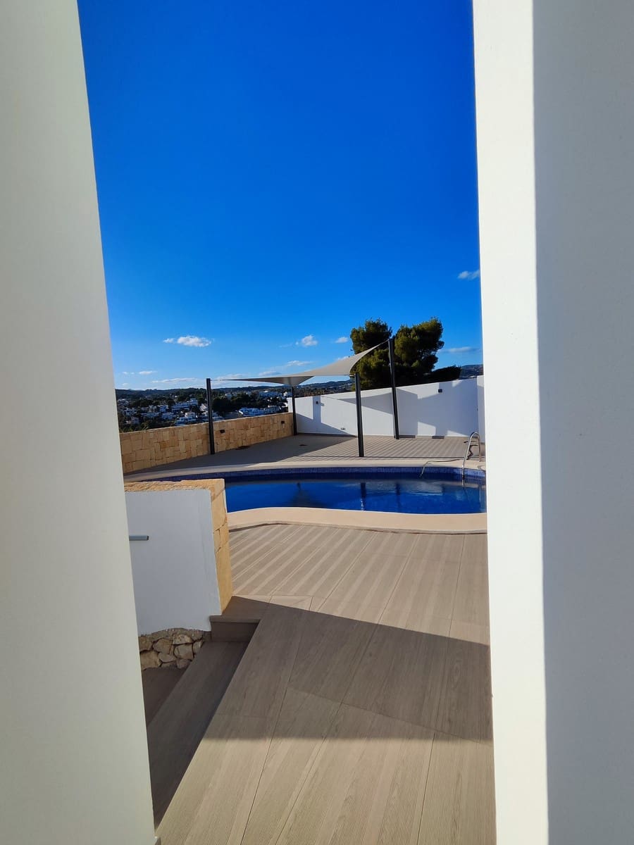 3 bedroom Villa for sale in Moraira with garage - € 1,100,000 (Ref: 9484652)