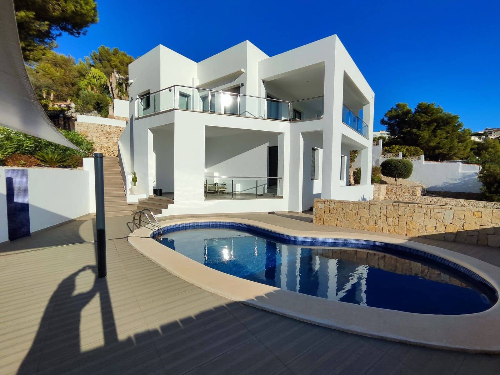 3 bedroom Villa for sale in Moraira with garage - € 1,100,000 (Ref: 9484652)