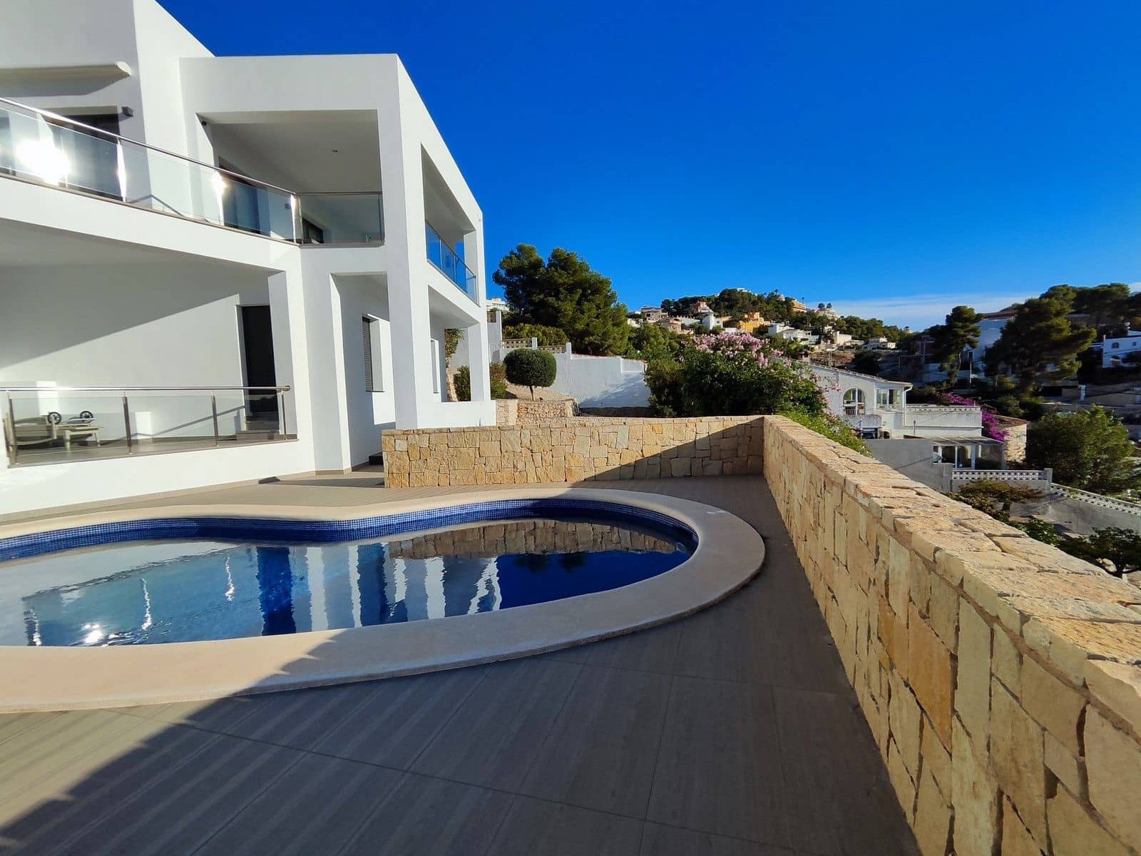 3 bedroom Villa for sale in Moraira with garage - € 1,100,000 (Ref: 9484652)