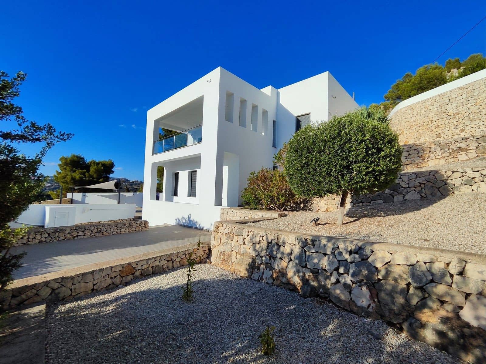 3 bedroom Villa for sale in Moraira with garage - € 1,100,000 (Ref: 9484652)