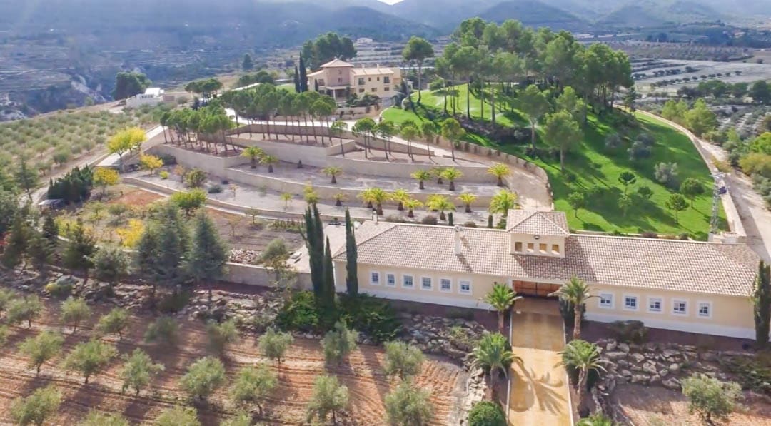 7 bedroom Villa for sale in Penaguila - € 2,500,000 (Ref: 9484661)