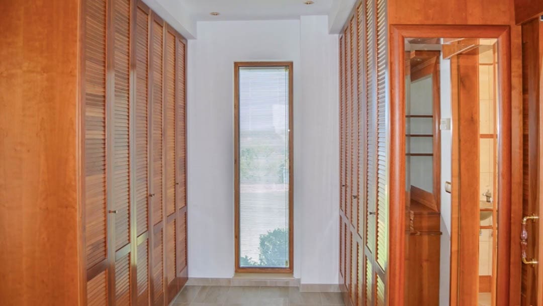 7 bedroom Villa for sale in Penaguila - € 2,500,000 (Ref: 9484661)