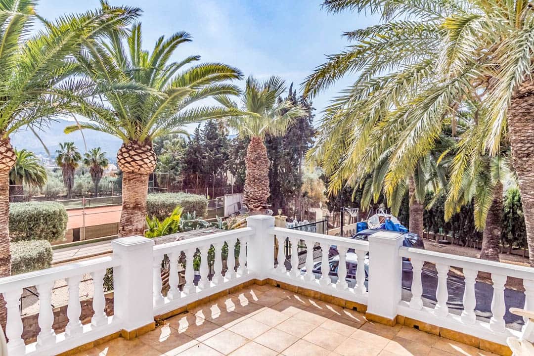 3 bedroom Business for sale in Alfaz del Pi / L'Alfas del Pi - € 1,950,000 (Ref: 9484662)