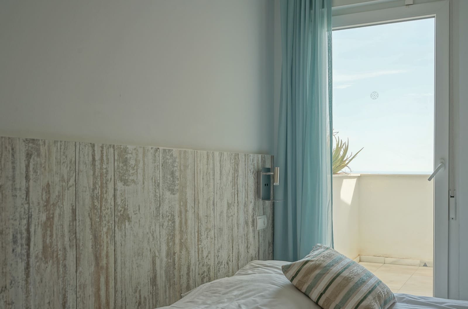 2 slaapkamer Strandappartement te koop in El Campello met garage - € 460.000 (Ref: 9484672)