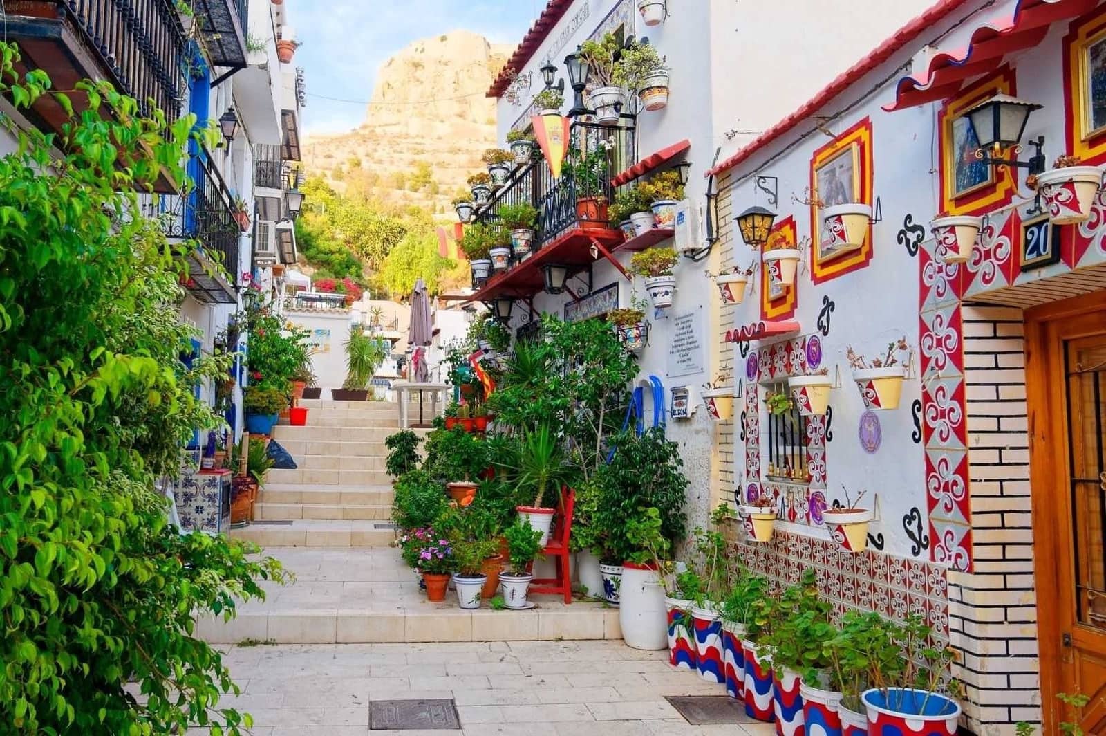 2 slaapkamer Strandappartement te koop in El Campello met garage - € 460.000 (Ref: 9484672)