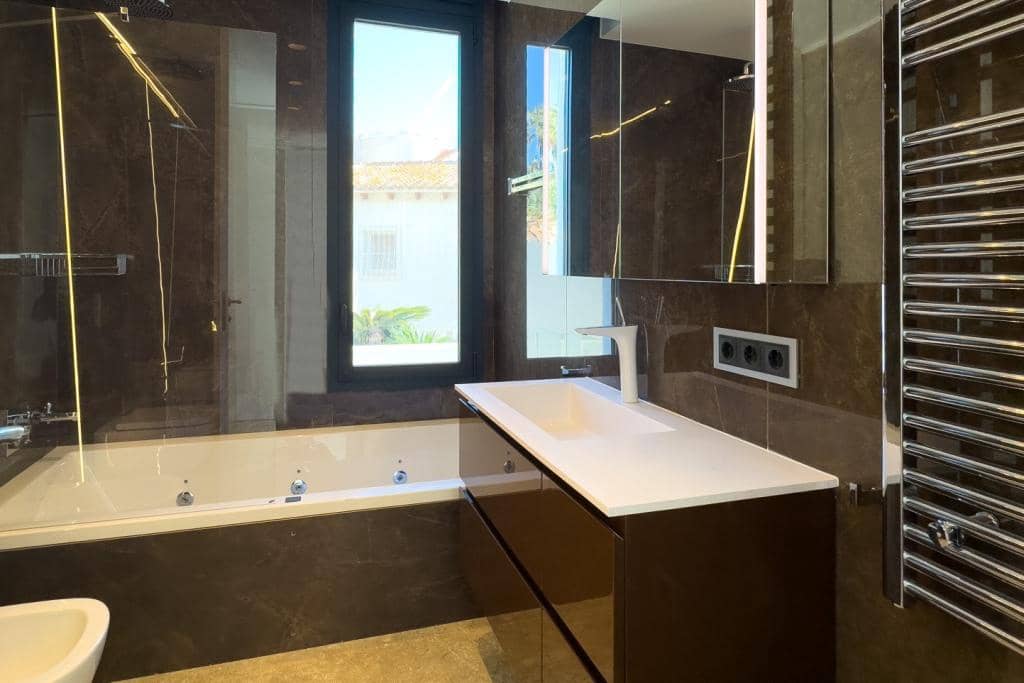 4 camera da letto Villa in vendita in Calpe / Calp con garage - 2.850.000 € (Rif: 9484679)