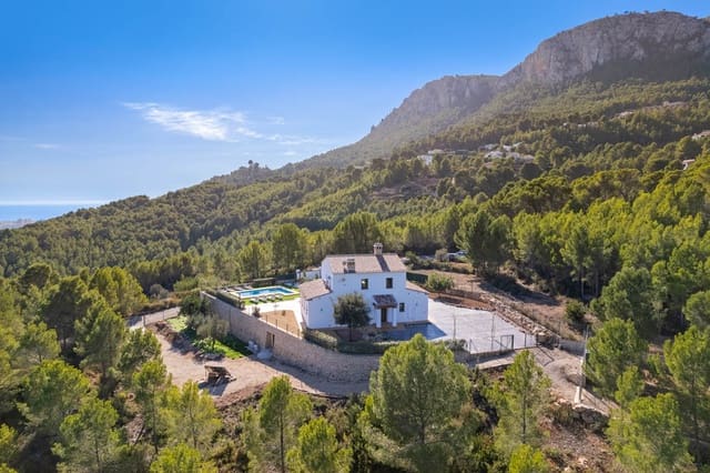 Chalet de 4 habitaciones en Oltamar - Cucarres, Calpe / Calp en venta - 1.095.000 € (Ref: 9484690)