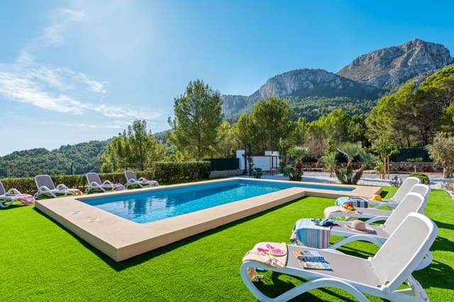 Chalet de 4 habitaciones en Oltamar - Cucarres, Calpe / Calp en venta - 1.095.000 € (Ref: 9484690)