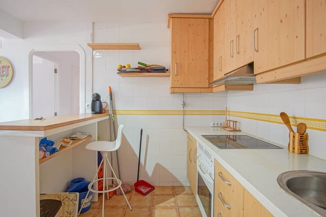 3 bedroom Beach Apartment for sale in Les Bassetes - El Marjal, Dénia with garage - € 255,000 (Ref: 9484696)