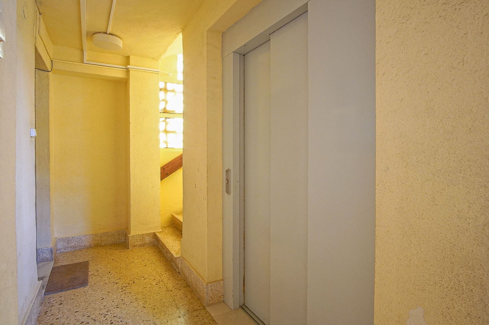 3 bedroom Beach Apartment for sale in Denia with garage - € 255,000 (Ref: 9484696)