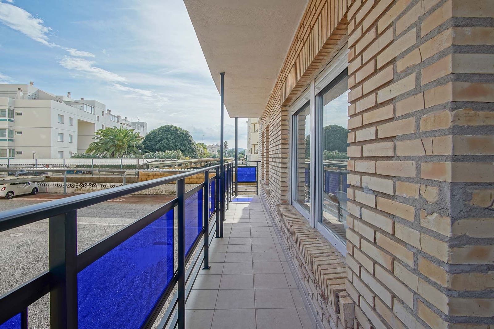 3 bedroom Beach Apartment for sale in Denia with garage - € 255,000 (Ref: 9484696)