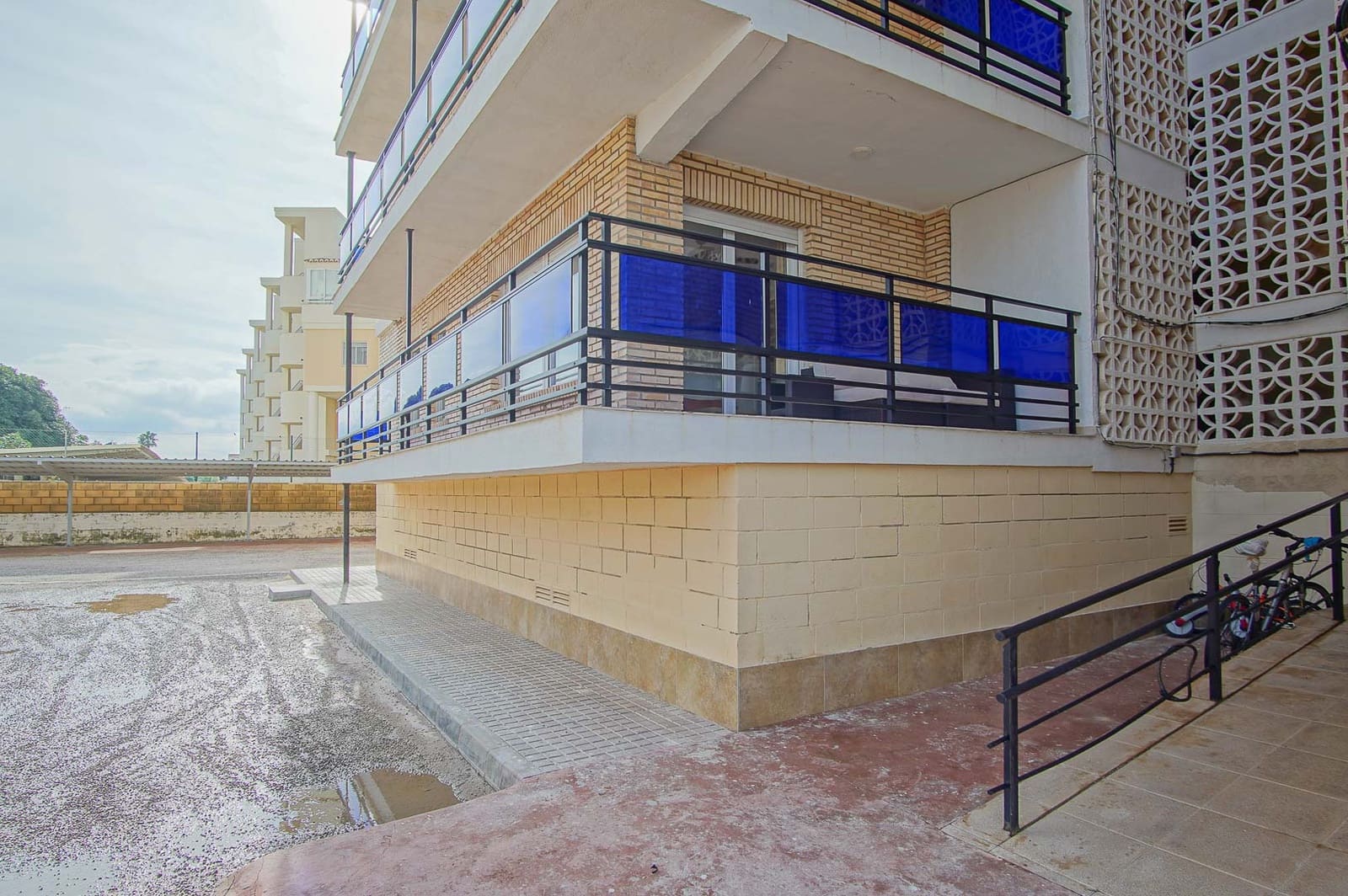 3 bedroom Beach Apartment for sale in Denia with garage - € 255,000 (Ref: 9484696)