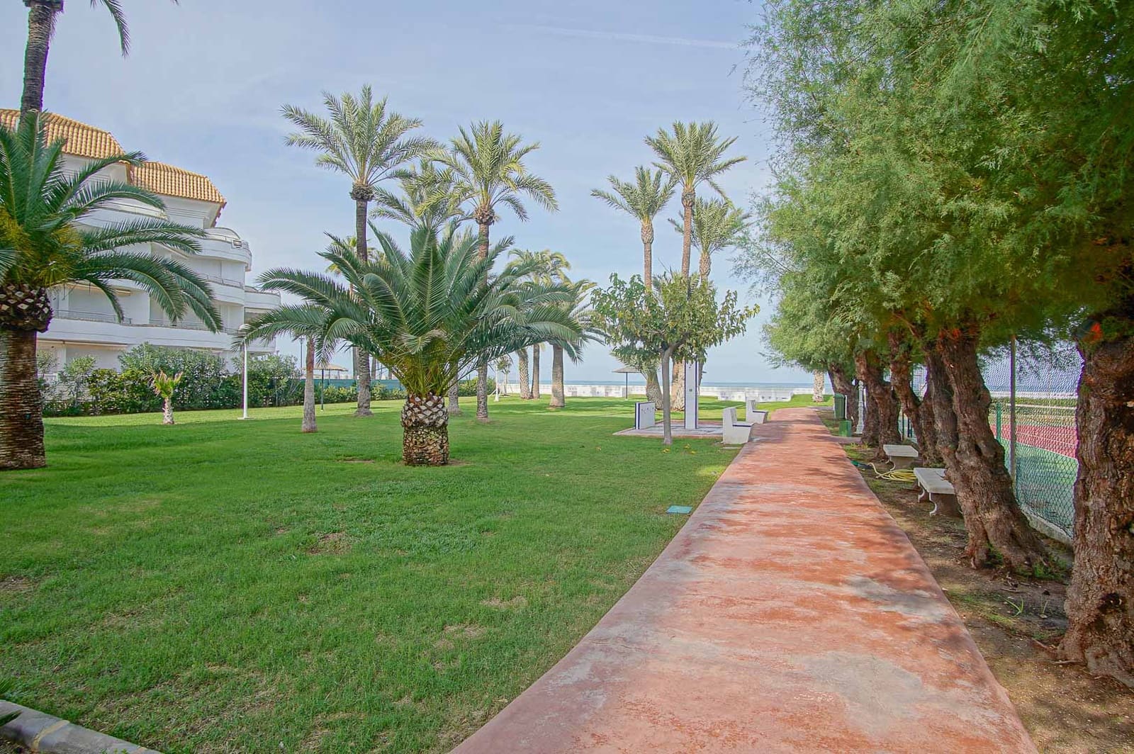 3 bedroom Beach Apartment for sale in Denia with garage - € 255,000 (Ref: 9484696)