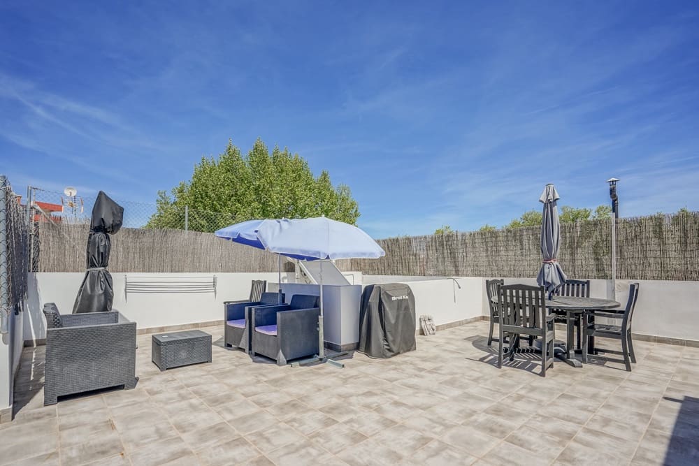 5 soverom Hus til salgs i Arenal - € 495 000 (Ref: 9484716)