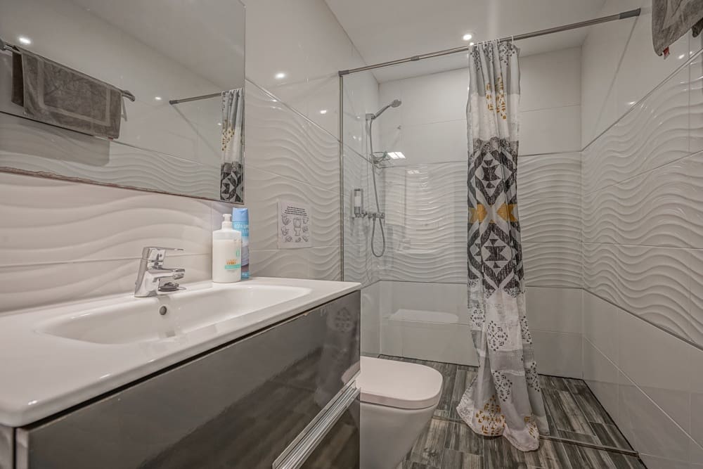 5 soverom Hus til salgs i Arenal - € 495 000 (Ref: 9484716)