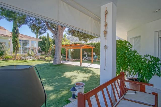 8 bedroom Villa for sale in Albir, Alfaz del Pi / L'Alfàs del Pi with garage - € 3,750,000 (Ref: 9484757)