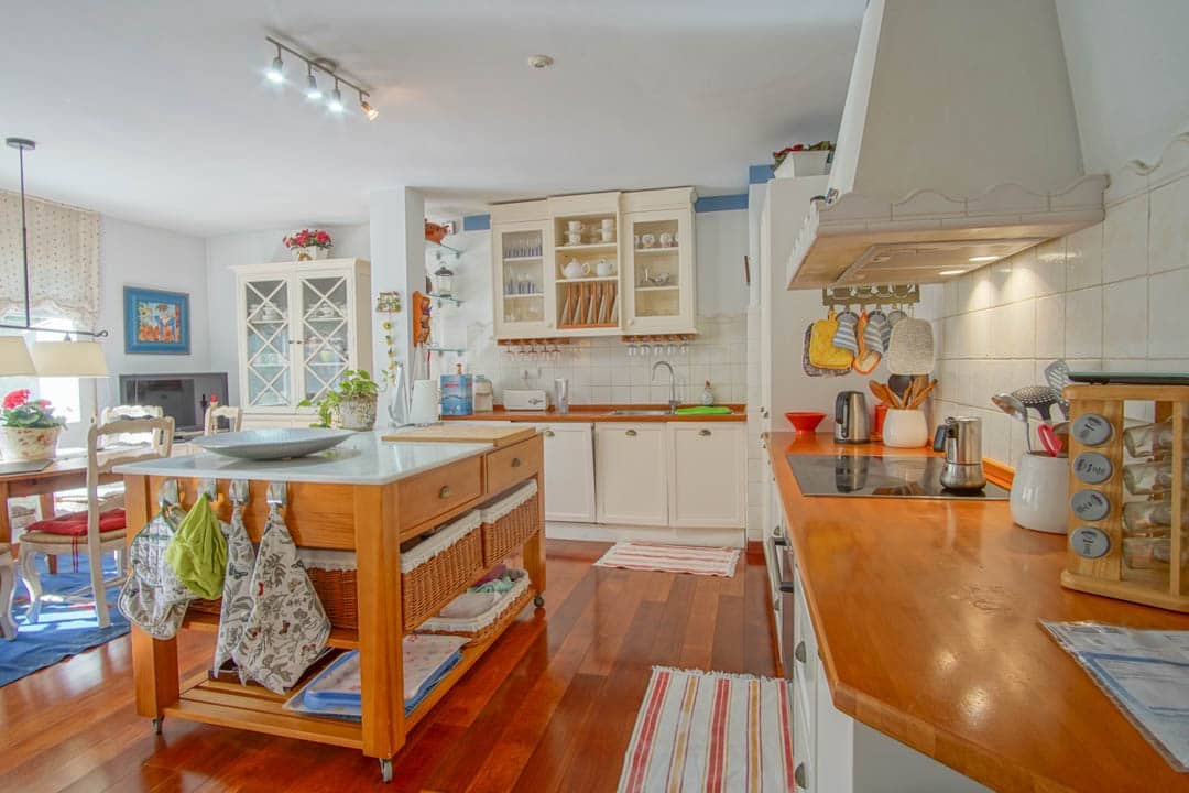 8 bedroom Villa for sale in Alfaz del Pi / L'Alfas del Pi with garage - € 3,750,000 (Ref: 9484757)