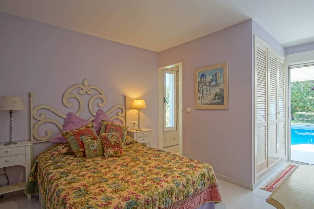 8 bedroom Villa for sale in Alfaz del Pi / L'Alfas del Pi with garage - € 3,750,000 (Ref: 9484757)