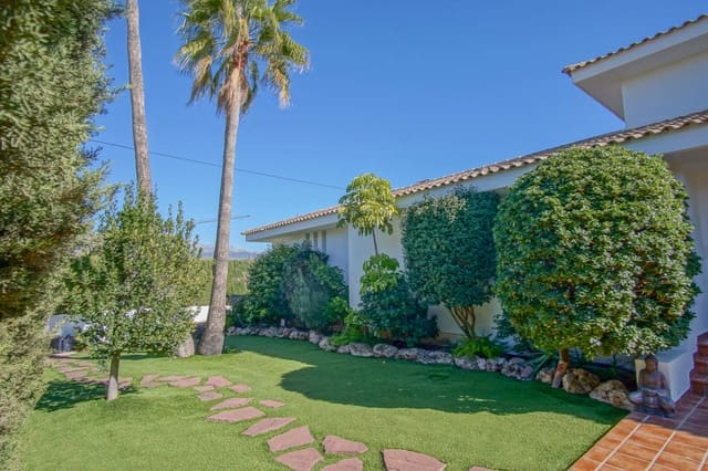 8 bedroom Villa for sale in Albir, Alfaz del Pi / L'Alfàs del Pi with garage - € 3,750,000 (Ref: 9484757)