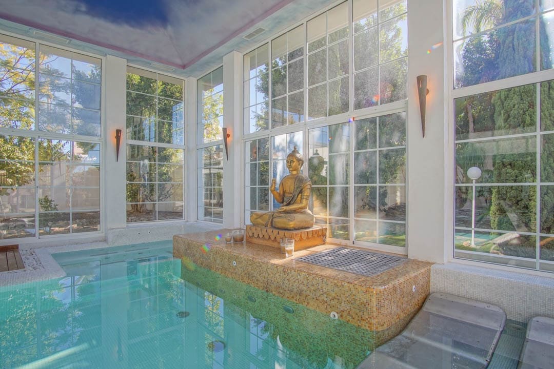 8 bedroom Villa for sale in Alfaz del Pi / L'Alfas del Pi with garage - € 3,750,000 (Ref: 9484757)