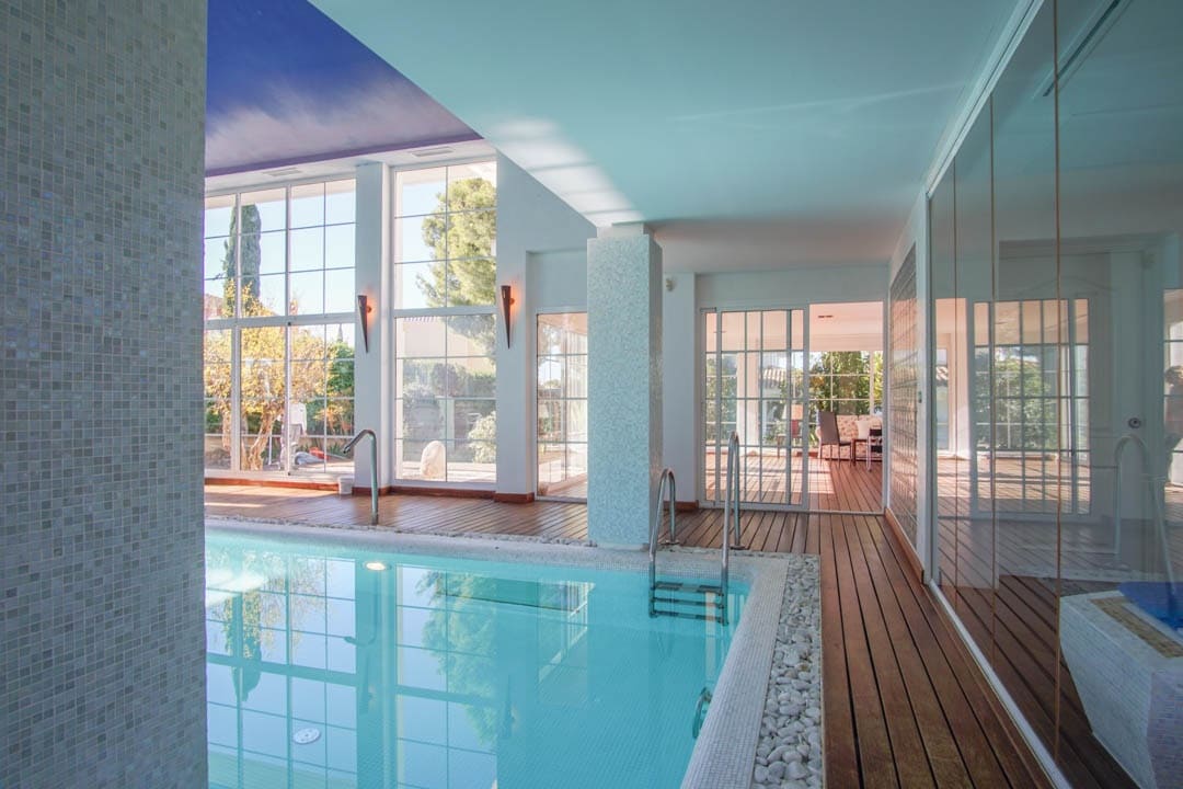 8 bedroom Villa for sale in Alfaz del Pi / L'Alfas del Pi with garage - € 3,750,000 (Ref: 9484757)