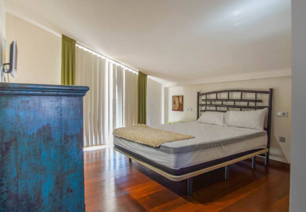 8 bedroom Villa for sale in Alfaz del Pi / L'Alfas del Pi with garage - € 3,750,000 (Ref: 9484757)