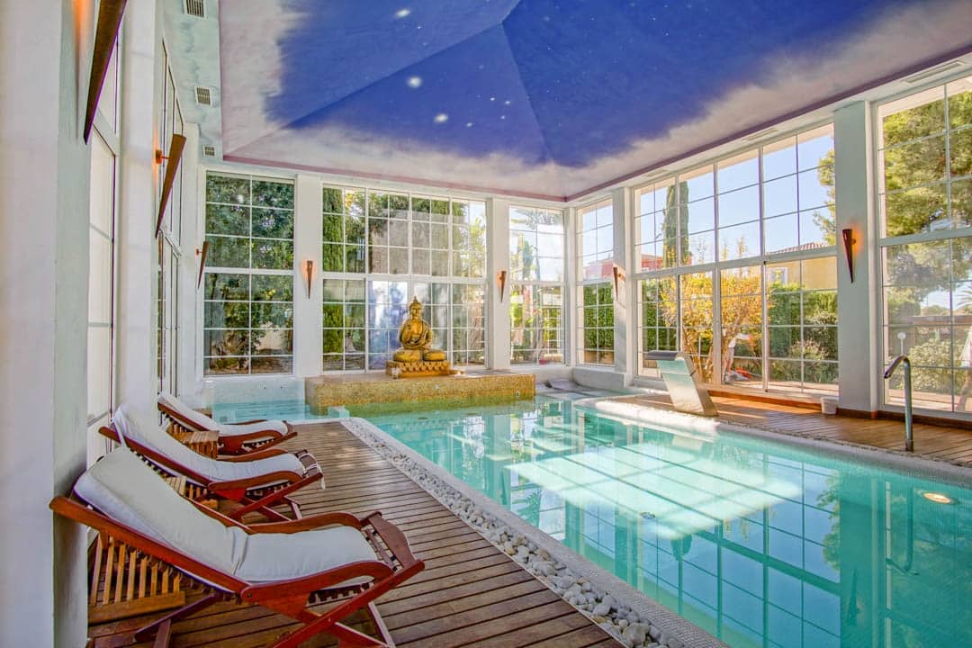 8 bedroom Villa for sale in Alfaz del Pi / L'Alfas del Pi with garage - € 3,750,000 (Ref: 9484757)