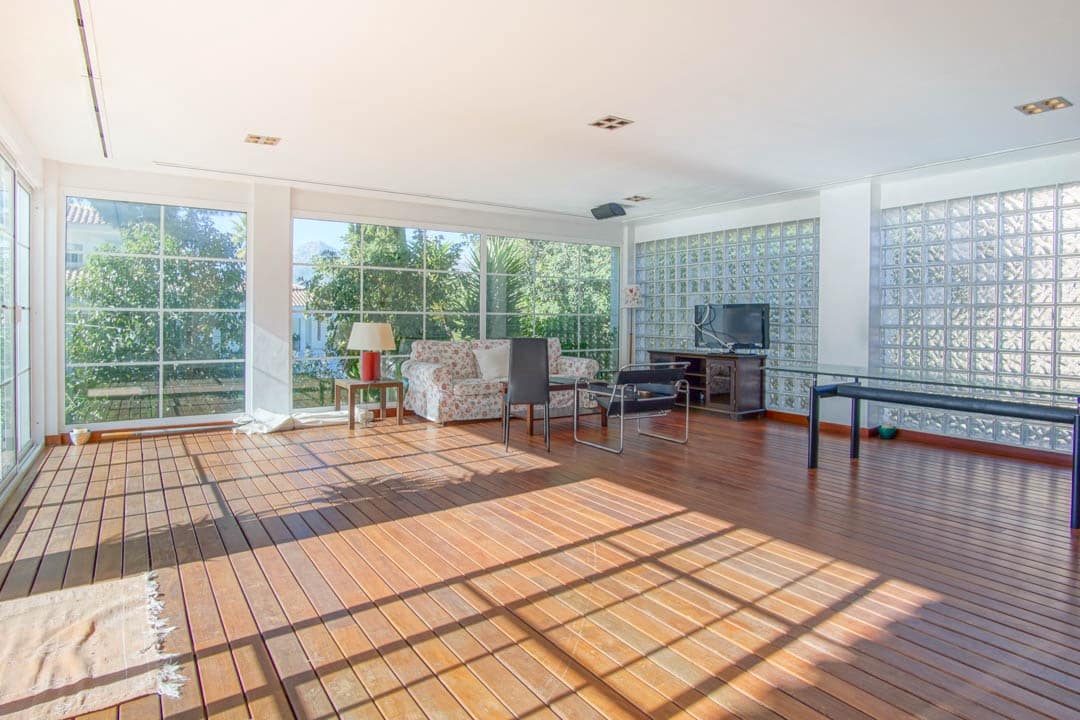 8 bedroom Villa for sale in Alfaz del Pi / L'Alfas del Pi with garage - € 3,750,000 (Ref: 9484757)