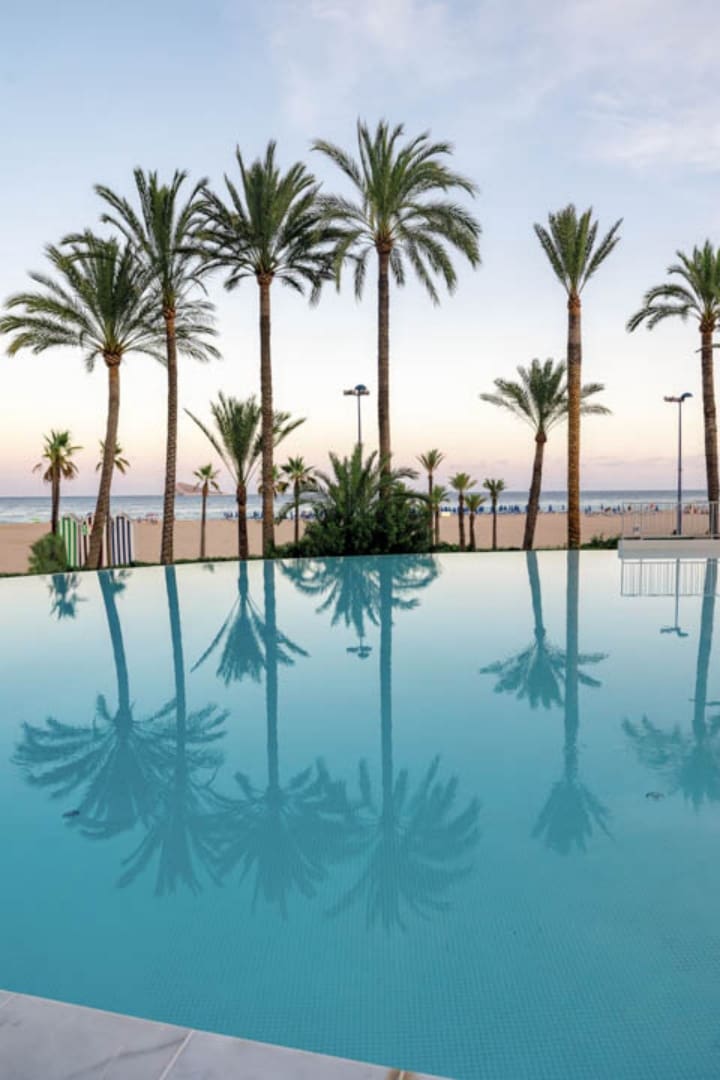 2 bedroom Beach Apartment for sale in Benidorm - € 1,550,000 (Ref: 9484768)