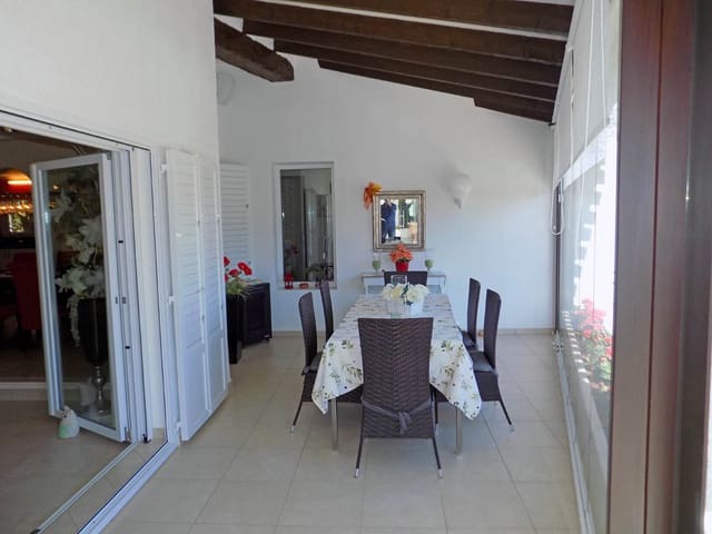 4 soveværelse Villa til salg i Teulada Pueblo, Teulada-Moraira med garage - € 1.500.000 (Ref: 9484787)