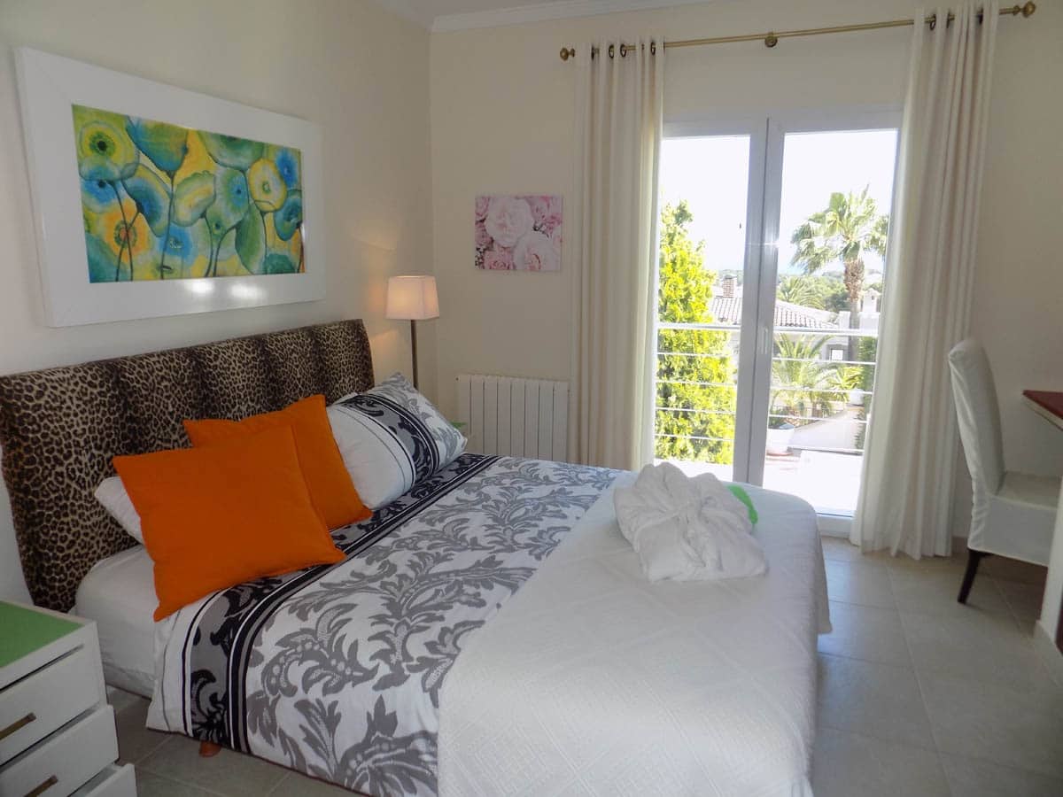 4 bedroom Villa for sale in Teulada with garage - € 1,500,000 (Ref: 9484787)