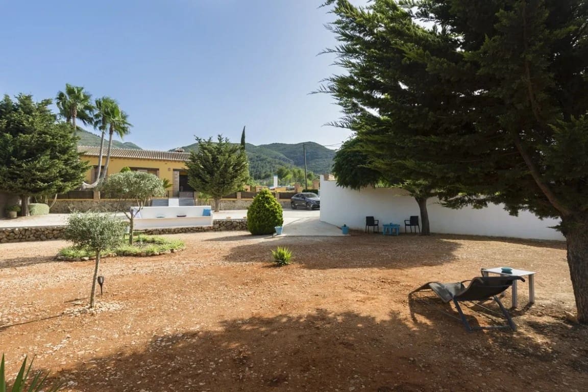 12 bedroom Villa for sale in Lliber - € 1,550,000 (Ref: 9484804)