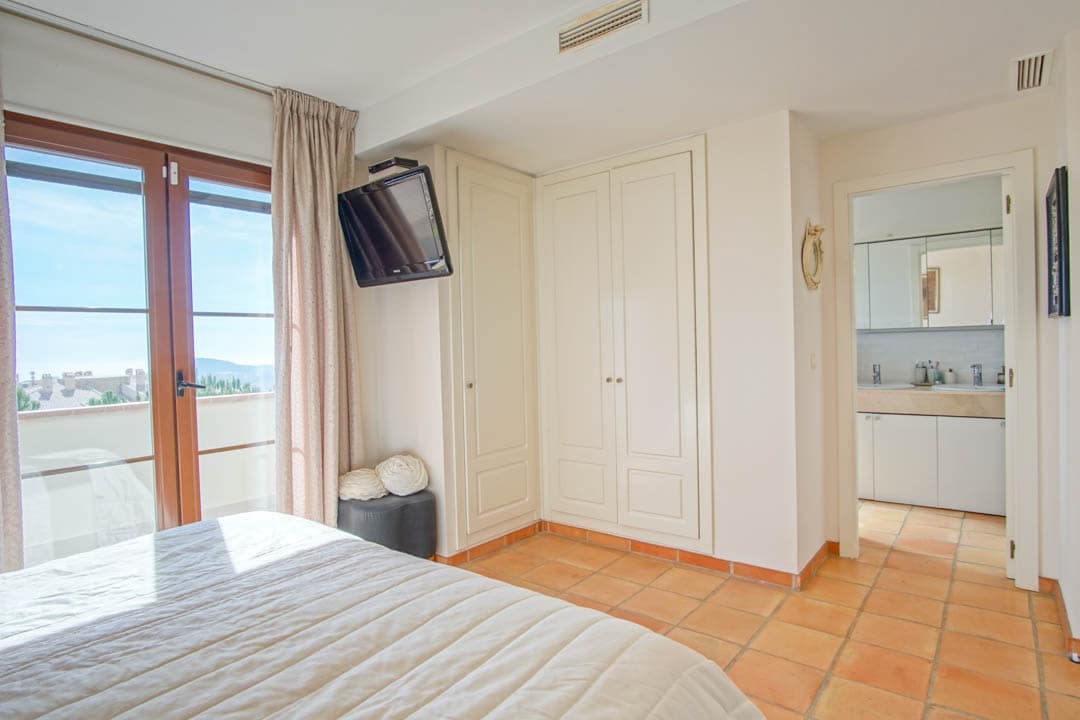 3 bedroom Villa for sale in Finestrat - € 649,000 (Ref: 9484815)