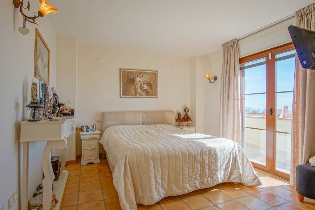 3 bedroom Villa for sale in Finestrat - € 649,000 (Ref: 9484815)