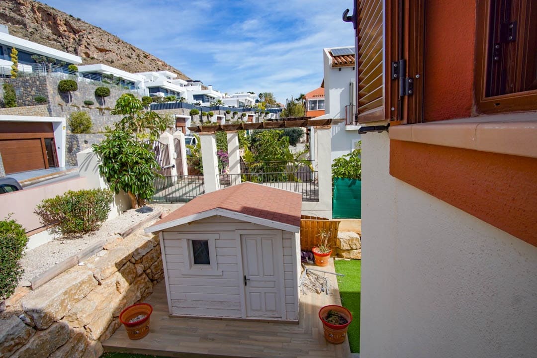 3 bedroom Villa for sale in Finestrat - € 649,000 (Ref: 9484815)