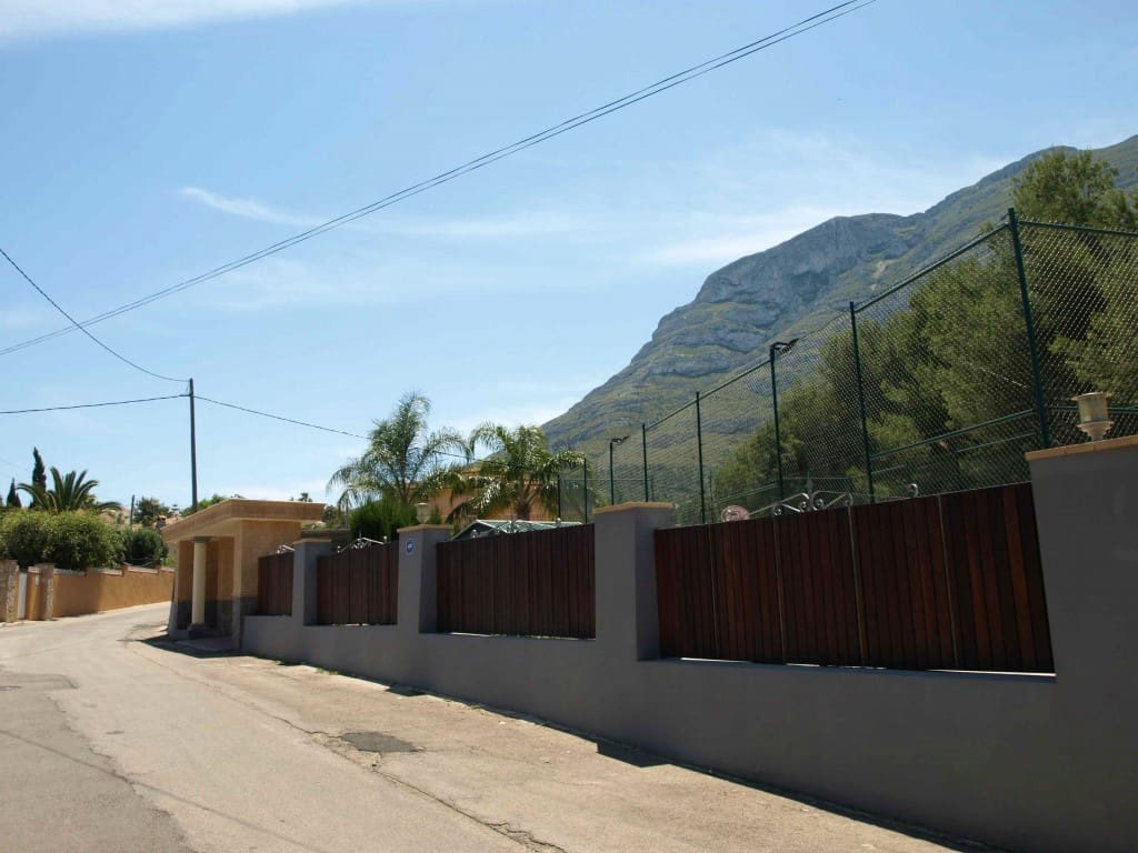 10 soveværelse Villa til salg i Denia med garage - € 899.000 (Ref: 9484833)