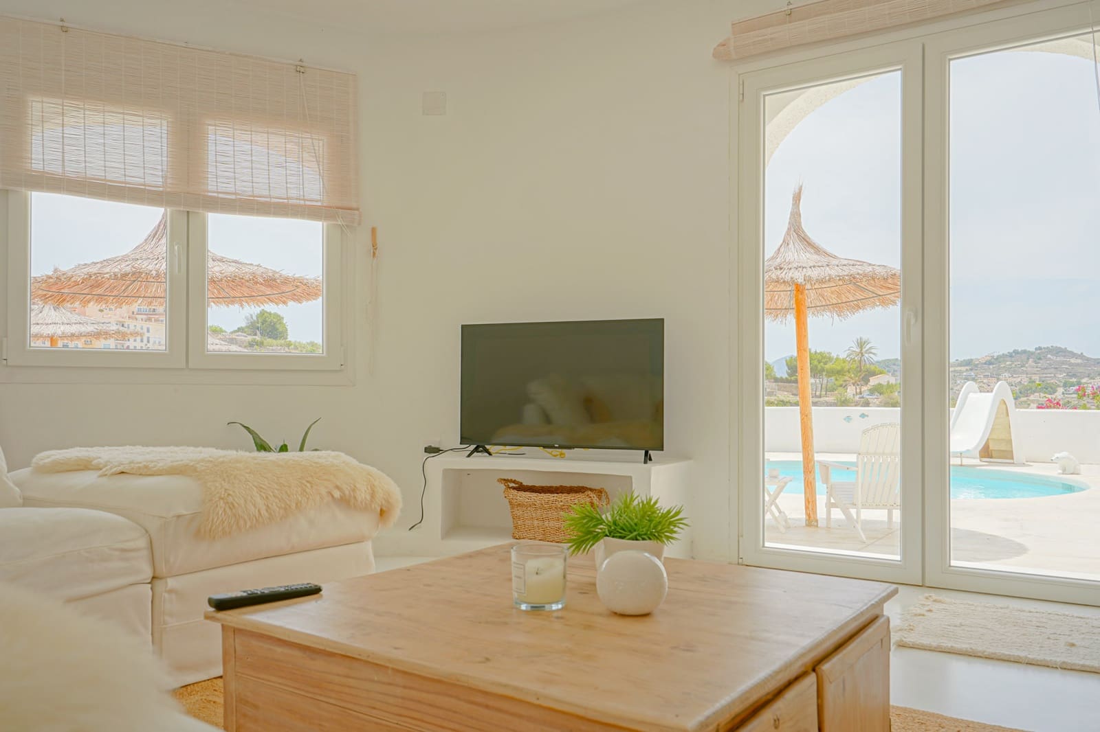 4 bedroom Villa for sale in Benitachell / Benitatxell with garage - € 1,290,000 (Ref: 9484841)