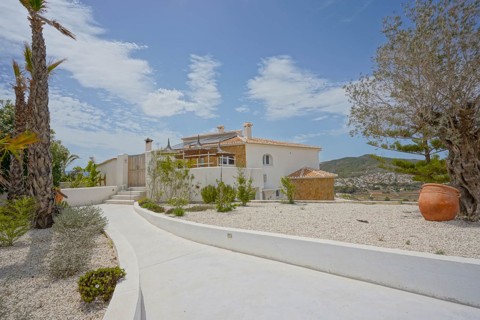 4 bedroom Villa for sale in Benitachell / Benitatxell with garage - € 1,290,000 (Ref: 9484841)
