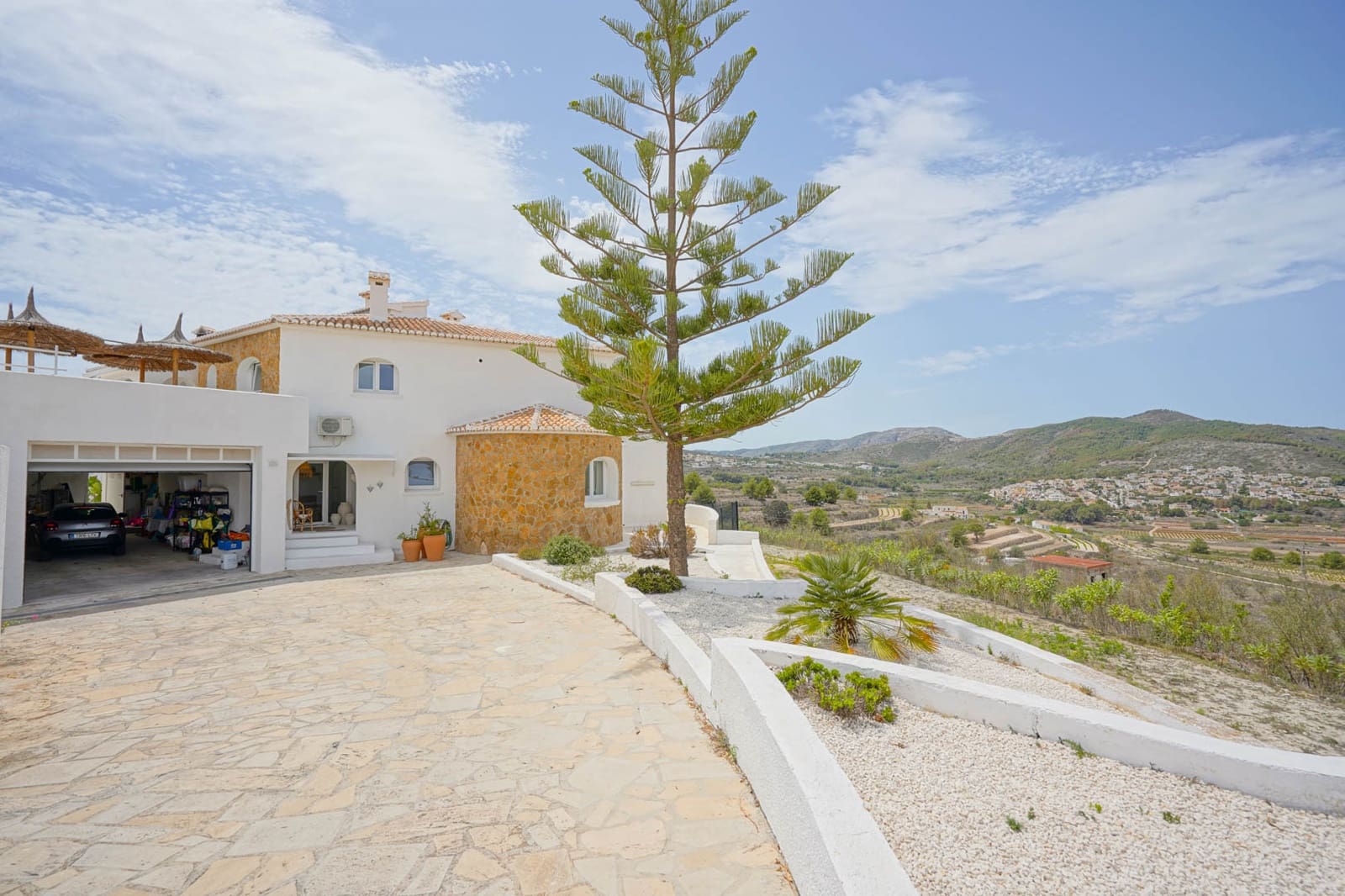 4 bedroom Villa for sale in Benitachell / Benitatxell with garage - € 1,290,000 (Ref: 9484841)