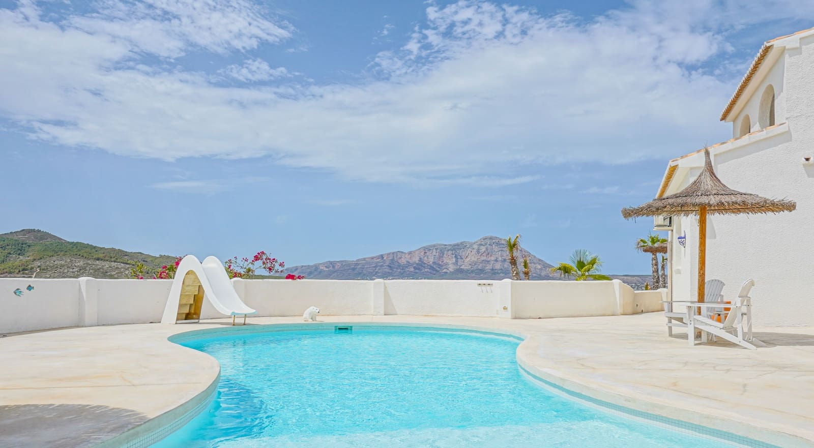 4 bedroom Villa for sale in Benitachell / Benitatxell with garage - € 1,290,000 (Ref: 9484841)
