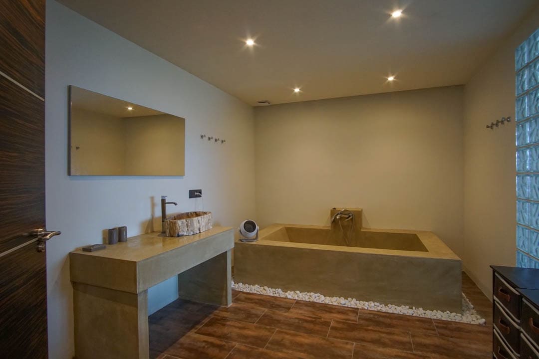 6 bedroom Villa for sale in Altea with garage - € 2,700,000 (Ref: 9484849)