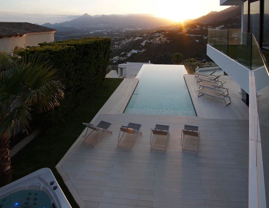 6 bedroom Villa for sale in Altea with garage - € 2,700,000 (Ref: 9484849)