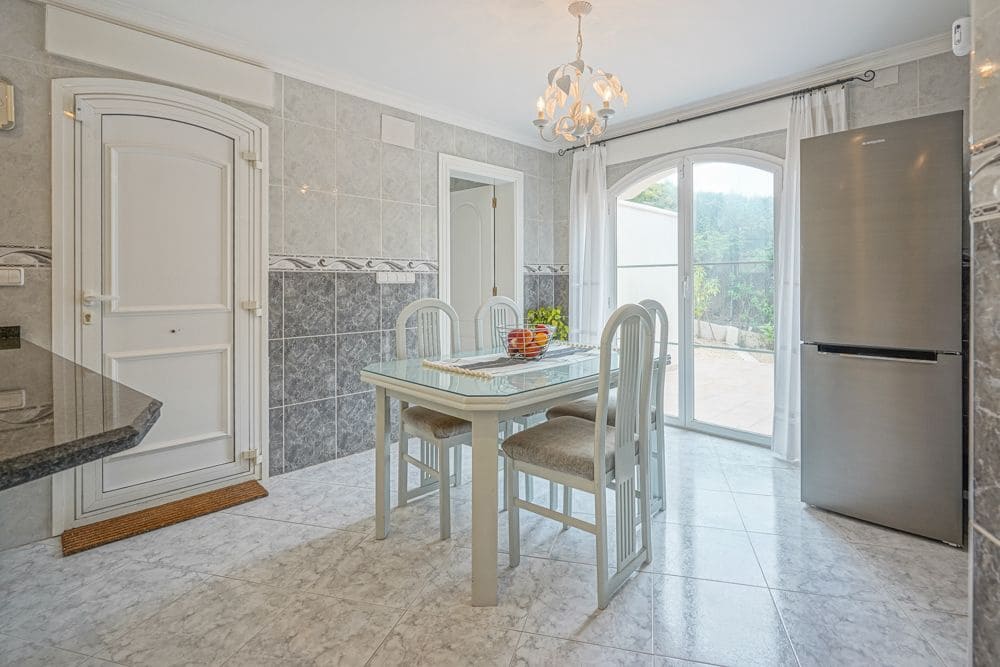 6 slaapkamer Villa te koop in Javea / Xabia met garage - € 1.470.000 (Ref: 9484851)